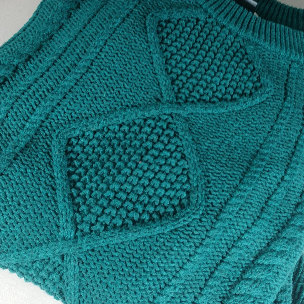Old Navy Beautiful Sweater - Picture 2 of 7